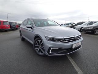 Volkswagen Passat Variant 1,4 TSI GTE DSG,Full LED,Navigace,VW servis kombi