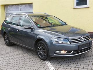 Volkswagen Passat 1,4 TSi HIGHLINE,málo najeto kombi