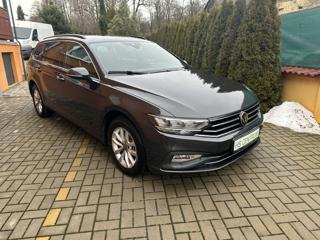 Volkswagen Passat 2.0 TDi 110kW serviska kombi