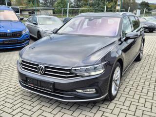 Volkswagen Passat 2,0 TDi DSG ELEGANCE *LED*KAMERA* kombi