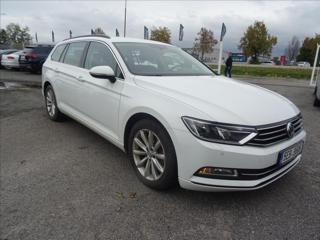 Volkswagen Passat 2,0 TDi DSG 110kW NAVI kombi