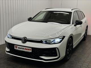 Volkswagen Passat R-Line 142kW 4Motion Black LED kombi