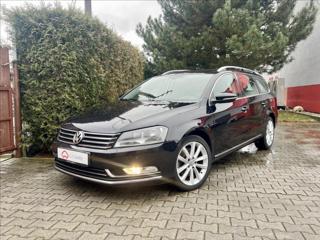 Volkswagen Passat 2,0 TDi DSG HIGHLINE / NAVI kombi