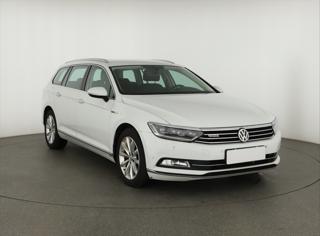 Volkswagen Passat 2.0 TDI 140kW kombi