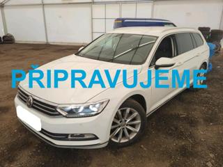 Volkswagen Passat 2.0 TDI 110kW DSG HIGHLINE ČR! kombi