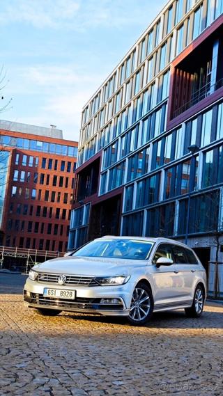 Volkswagen Passat 2,0   130kw Webasto, Panorama, 2x kombi