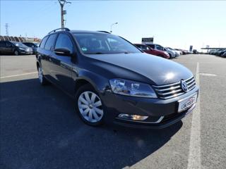 Volkswagen Passat 2,0 TDI DSG,Digi Klima,Navigace,serviska kombi
