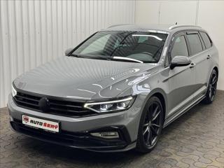 Volkswagen Passat R-LINE BLACK 147KW 4M R19 LED kombi