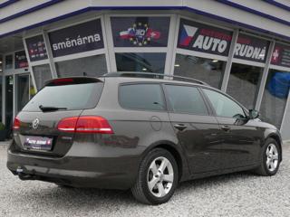 Volkswagen Passat 1,6 TDI 77kW Kombi kombi - Foto 10