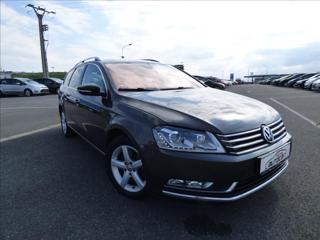 Volkswagen Passat 2,0 TDi,130kW,Bi-Xenon,Navigace,serviska  Business Edition kombi