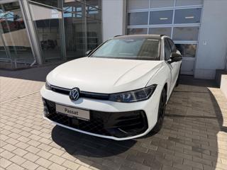 Volkswagen Passat 2,0 TSI 195kW 7DSG  R-Line People kombi