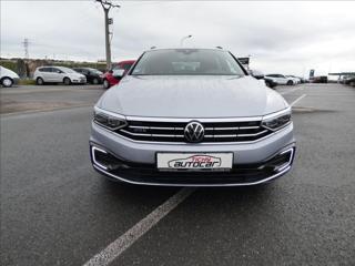 Volkswagen Passat 1,4 TSI GTE DSG,Full LED,Navigace,VW servis kombi - Foto 8