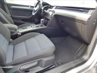 Volkswagen Passat 1,4 TSI GTE DSG,Full LED,Navigace,VW servis kombi - Foto 78