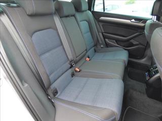Volkswagen Passat 1,4 TSI GTE DSG,Full LED,Navigace,VW servis kombi - Foto 75