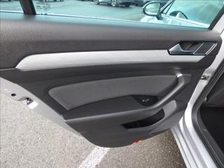 Volkswagen Passat 1,4 TSI GTE DSG,Full LED,Navigace,VW servis kombi - Foto 64