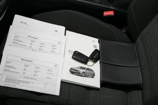 Volkswagen Passat 2.0TDI 110kW DSG ACC Pano Tažn kombi - Foto 27