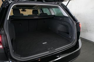 Volkswagen Passat 2.0TDI 110kW DSG ACC Pano Tažn kombi - Foto 25