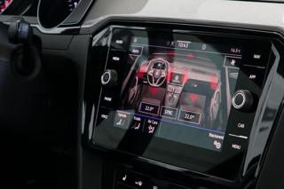Volkswagen Passat 2.0TDI 110kW DSG ACC Pano Tažn kombi - Foto 20