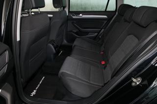 Volkswagen Passat 2.0TDI 110kW DSG ACC Pano Tažn kombi - Foto 10