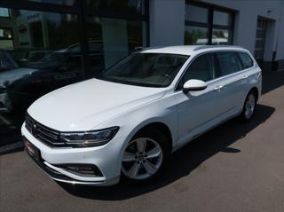 Volkswagen Passat 2,0 TDi,110kW,1majČR,Elegance kombi