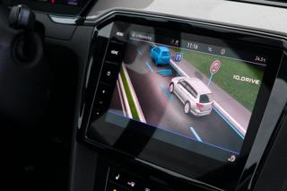 Volkswagen Passat 2.0TDI 110kW Manuál HUD Panora kombi - Foto 26