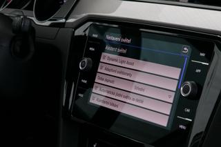 Volkswagen Passat 2.0TDI 110kW DSG IQ ACC Tažné kombi - Foto 23