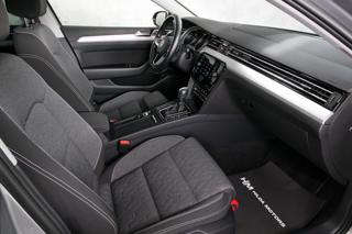Volkswagen Passat 2.0TDI 110kW DSG IQ ACC Tažné kombi - Foto 11