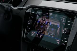 Volkswagen Passat 2.0TDI 110kW DSG IQ ACC Tažné kombi - Foto 18