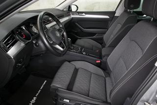 Volkswagen Passat 2.0TDI 110kW DSG IQ ACC Tažné kombi - Foto 8