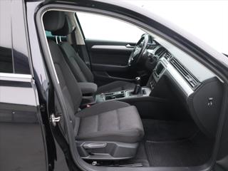 Volkswagen Passat 2,0 TDI 110kW Comfortline Navi kombi - Foto 12