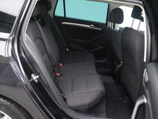 Volkswagen Passat 2,0 TDI 110kW Comfortline Navi kombi - Foto 13