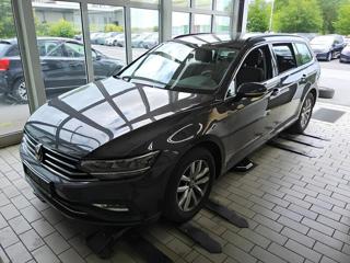 Volkswagen Passat 2.0TDI DSG 110kW Business DPH kombi