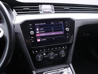 Volkswagen Passat 2,0 TDI 110kW DSG 1.Maj. DPH kombi - Foto 24