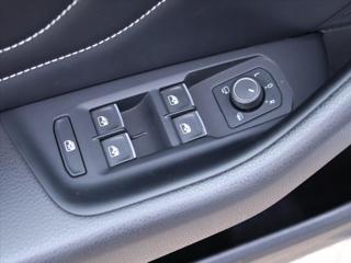 Volkswagen Passat 2,0 TDI DSG R-line Matrix kombi - Foto 23
