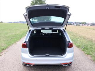 Volkswagen Passat 2,0 TDI DSG R-line Matrix kombi - Foto 3