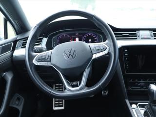 Volkswagen Passat 2,0 TDI DSG R-line Matrix kombi - Foto 22