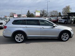 Volkswagen Passat 2.0 TDi DSG 4Motion*IQ-Light ACC*Navi*Tažné*Servisní historie! Po servise! Facelift kombi - Foto 4