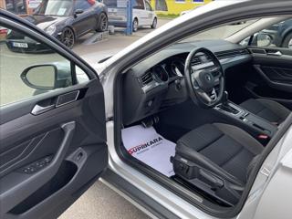 Volkswagen Passat 2.0 TDi DSG 4Motion*IQ-Light ACC*Navi*Tažné*Servisní historie! Po servise! Facelift kombi - Foto 10