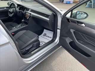 Volkswagen Passat 2.0 TDi DSG 4Motion*IQ-Light ACC*Navi*Tažné*Servisní historie! Po servise! Facelift kombi - Foto 28