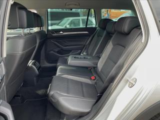 Volkswagen Passat 2.0 TDi DSG 4Motion*IQ-Light ACC*Navi*Tažné*Servisní historie! Po servise! Facelift kombi - Foto 34