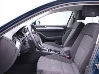 Volkswagen Passat 1,5 TSI 110kW DSG Business DPH CZ kombi - Foto 13