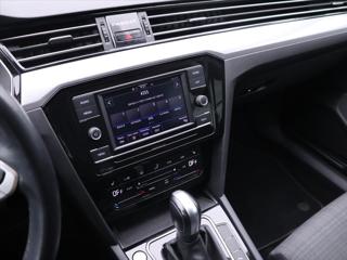 Volkswagen Passat 1,5 TSI 110kW DSG Business DPH CZ kombi - Foto 22