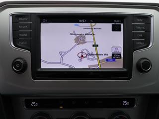 Volkswagen Passat 1,6 TDI Comfortline LED kombi - Foto 21