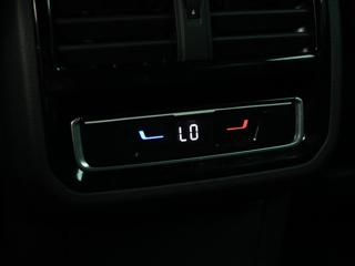 Volkswagen Passat 2,0 TDI 110kW DSG R-line 1.Maj kombi - Foto 25