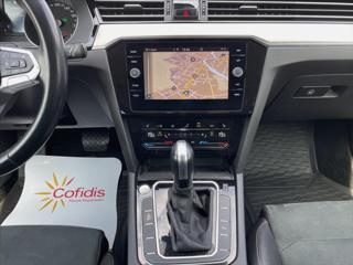 Volkswagen Passat 2,0 TDi DSG IQ Matrix Alcantara*Navi*Kamera*ACC*Vyhř. Sedadla*Tažné*Servis.Historie! kombi - Foto 32