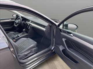 Volkswagen Passat 2,0 TDi DSG IQ Matrix Alcantara*Navi*Kamera*ACC*Vyhř. Sedadla*Tažné*Servis.Historie! kombi - Foto 25