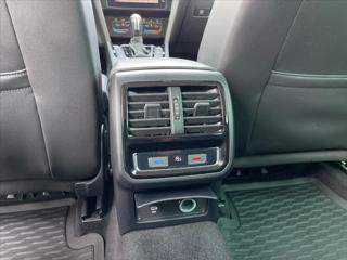 Volkswagen Passat 2,0 TDi DSG IQ Matrix Alcantara*Navi*Kamera*ACC*Vyhř. Sedadla*Tažné*Servis.Historie! kombi - Foto 29