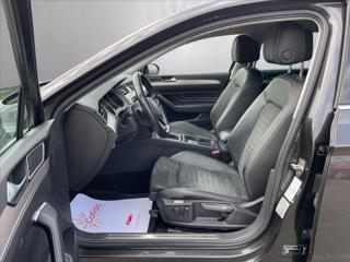 Volkswagen Passat 2,0 TDi DSG IQ Matrix Alcantara*Navi*Kamera*ACC*Vyhř. Sedadla*Tažné*Servis.Historie! kombi - Foto 22