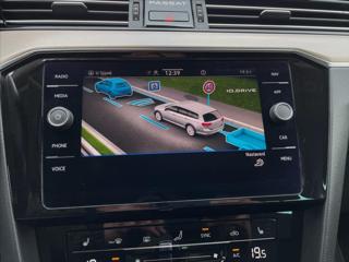 Volkswagen Passat 2,0 TDi DSG IQ Matrix Alcantara*Navi*Kamera*ACC*Vyhř. Sedadla*Tažné*Servis.Historie! kombi - Foto 17