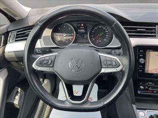 Volkswagen Passat 2,0 TDi DSG IQ Matrix Alcantara*Navi*Kamera*ACC*Vyhř. Sedadla*Tažné*Servis.Historie! kombi - Foto 12